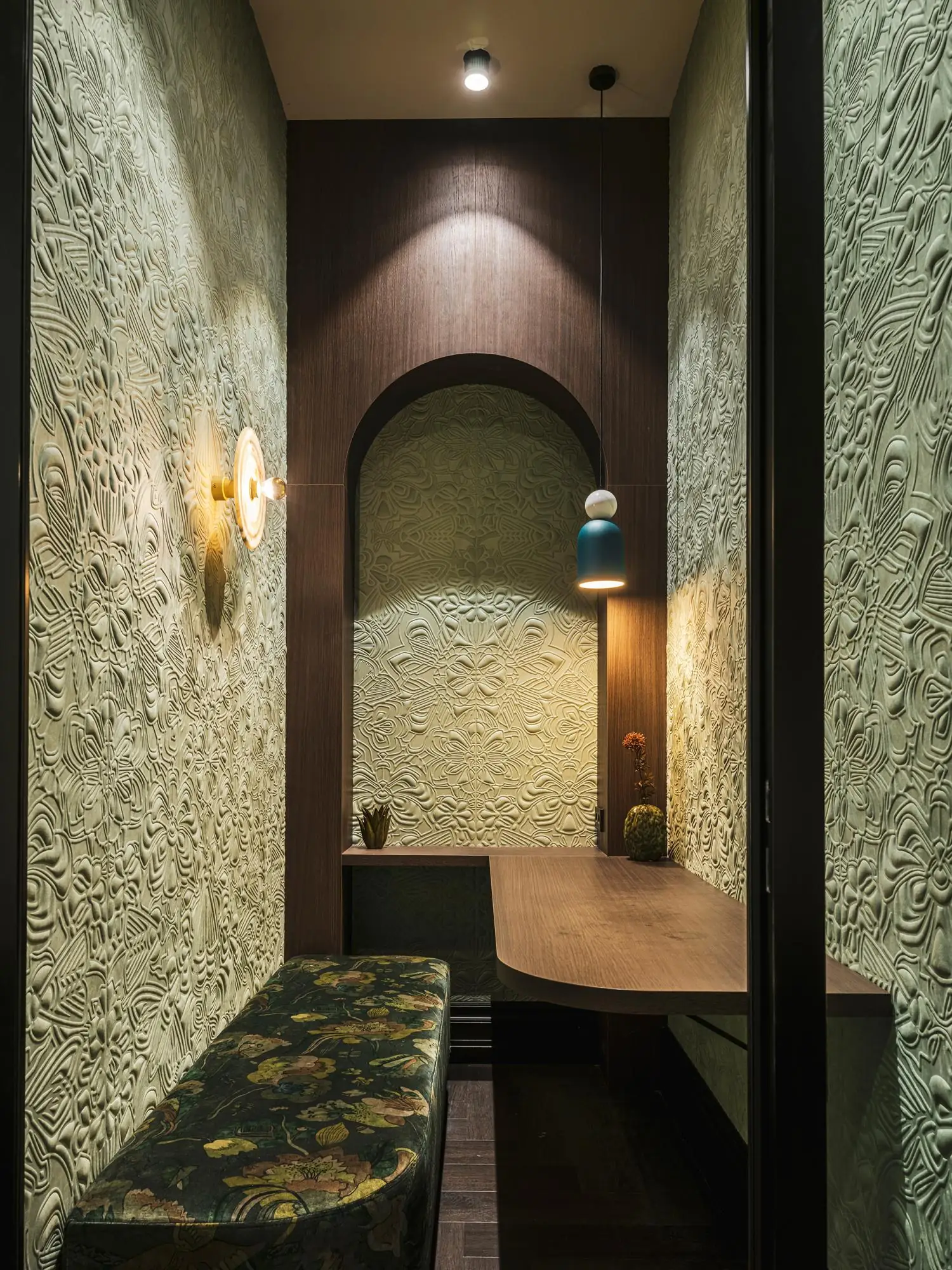 Green textured private booth
