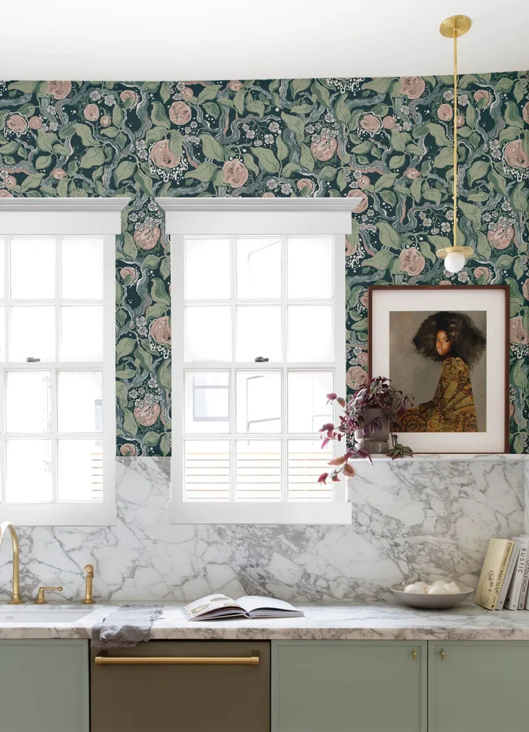 Kort Fruit and Floral Wallpaper - Dark Blue — Ảnh 3