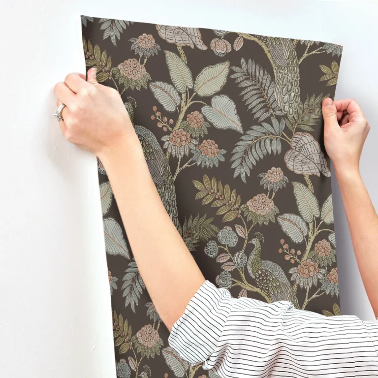Chris Loves Julia Geneva Peacock Paradise Wallpaper - Peacock — Ảnh 5