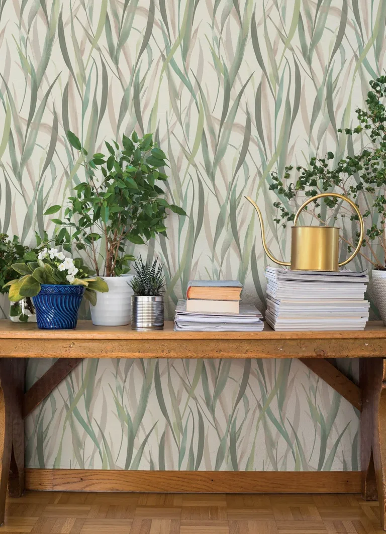 Willoughby Fronds Wallpaper - Green — Image 3