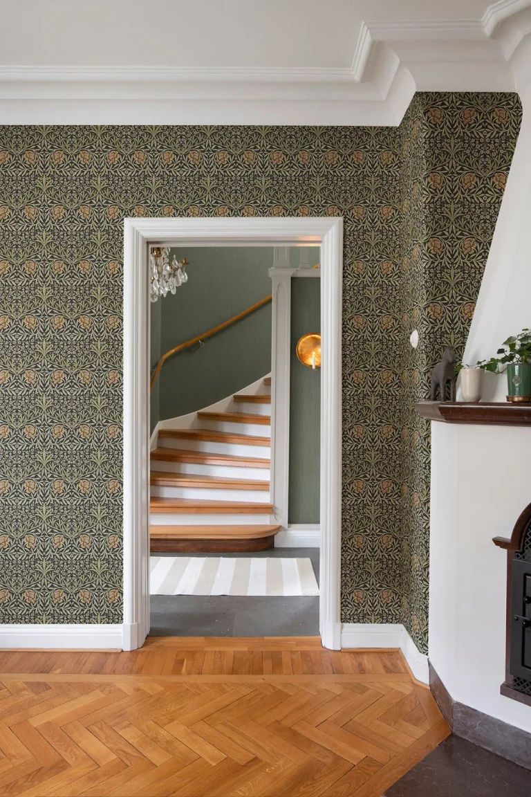 Oxford Union Floral Vines Wallpaper - Black