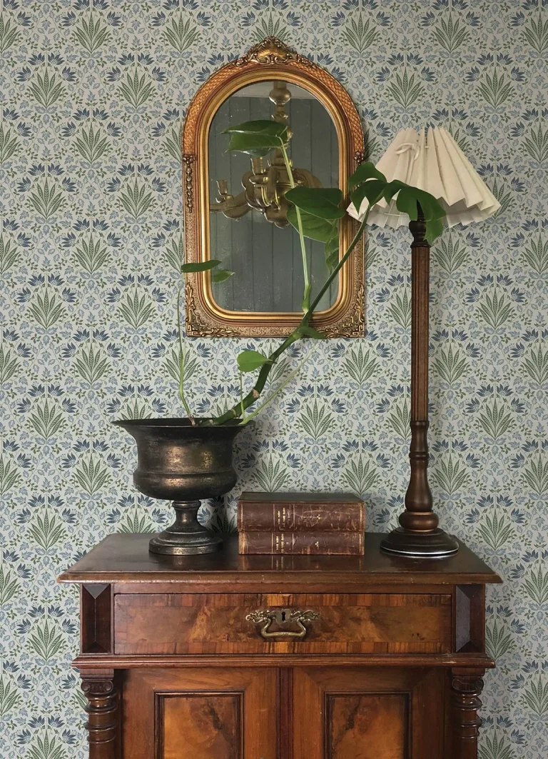 Chris Loves Julia Woodbury Floral Damask Wallpaper - Blue — Ảnh 2