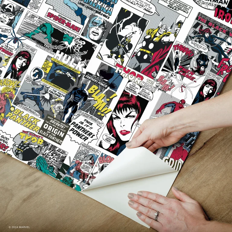 Marvel Comics Marvel Classic Comics Peel and Stick Wallpaper - Red — Ảnh 3