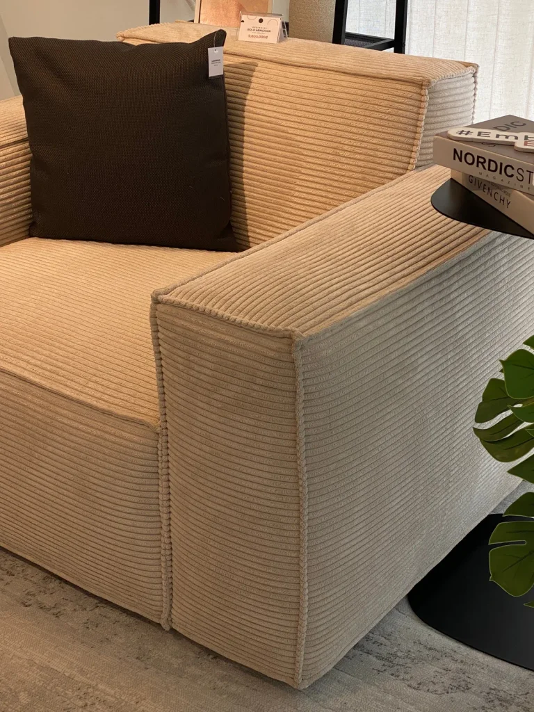 BOLD ARMCHAIR — Image 8