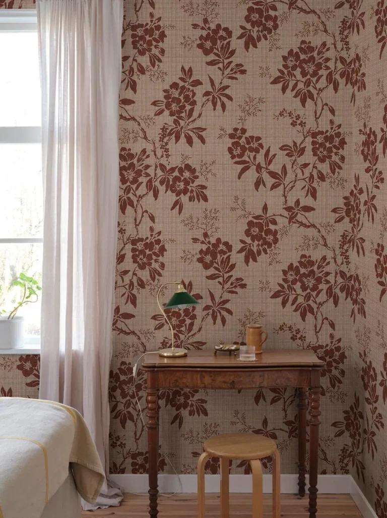 Vera, Burgundy — Ảnh 2