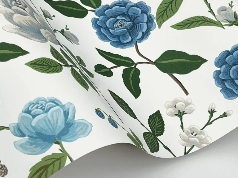 Rifle Paper Co. Roses Wallpaper - White & Blue — Ảnh 7