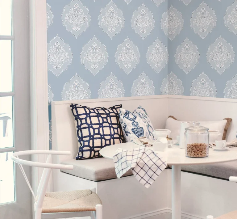 Signet Medallion Damask Wallpaper - Blue