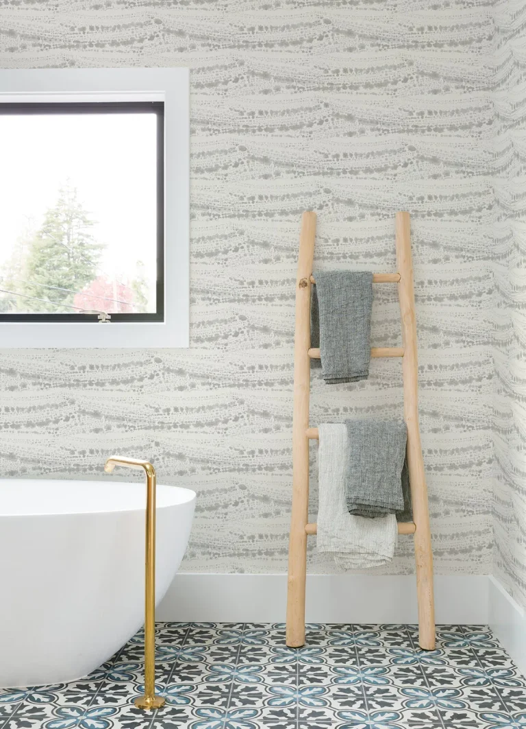 Chesapeake Rannell Abstract Scallop Wallpaper - Grey — Image 3