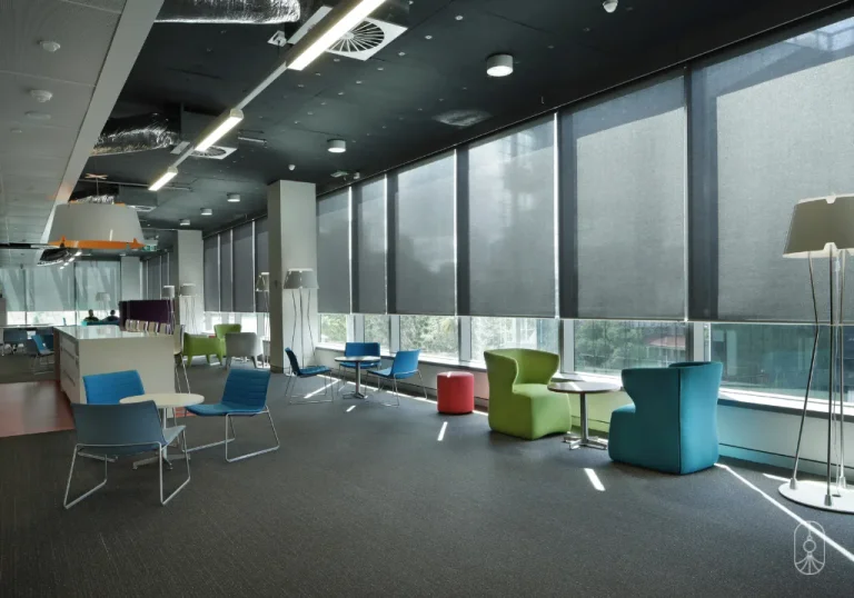 Roller Shades — Image 4
