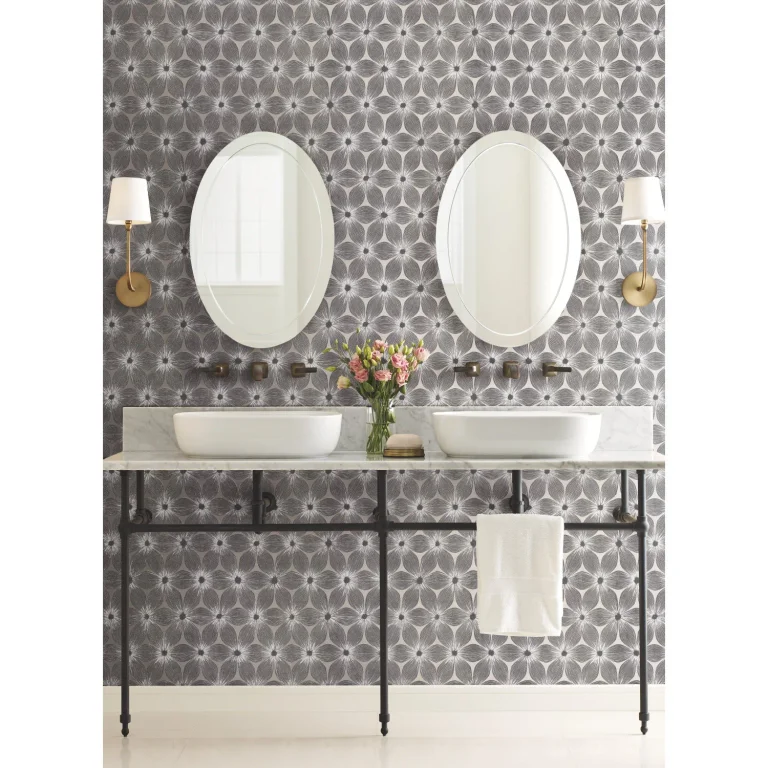 Candice Olson Everlasting Wallpaper - White/Silver — Image 2