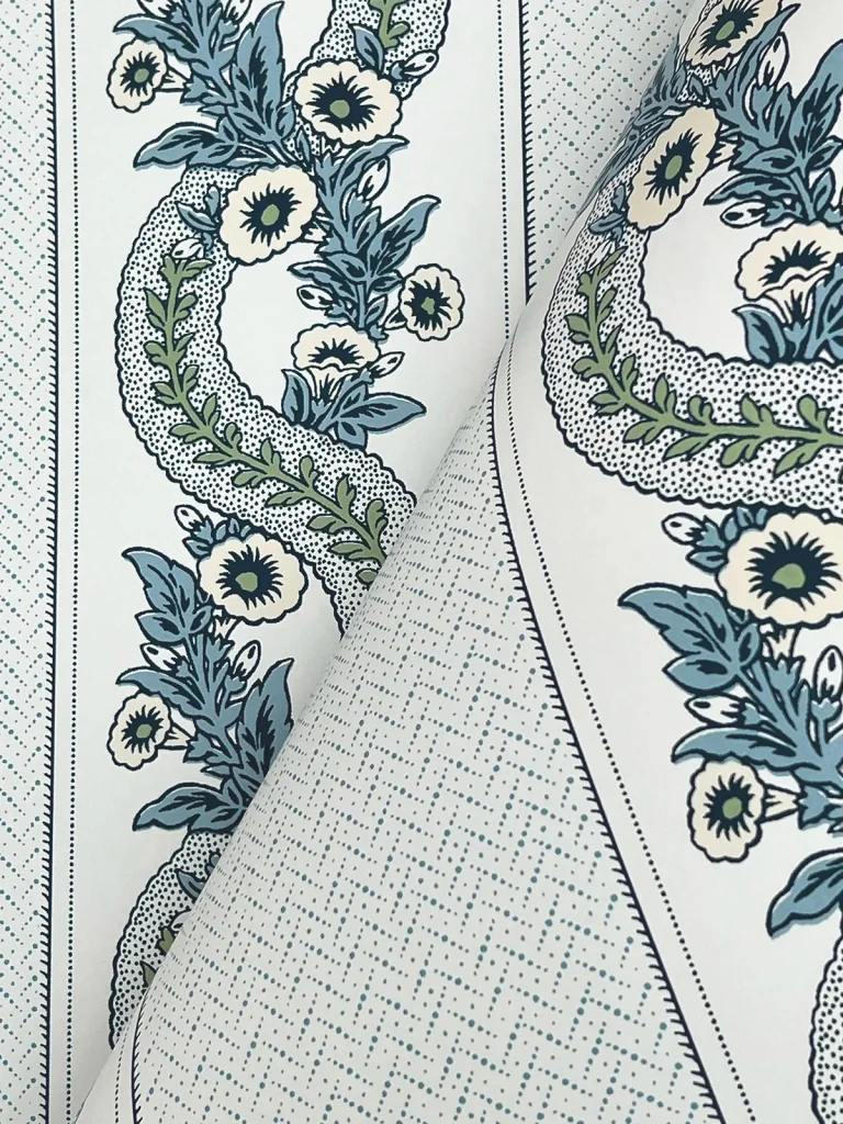 Ronald Redding Abbey's Garland Wallpaper - Aqua — Ảnh 5