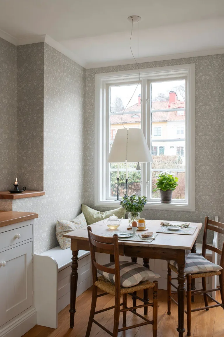 Spring Thicket Tulip Damask Wallpaper - Dove — Ảnh 4