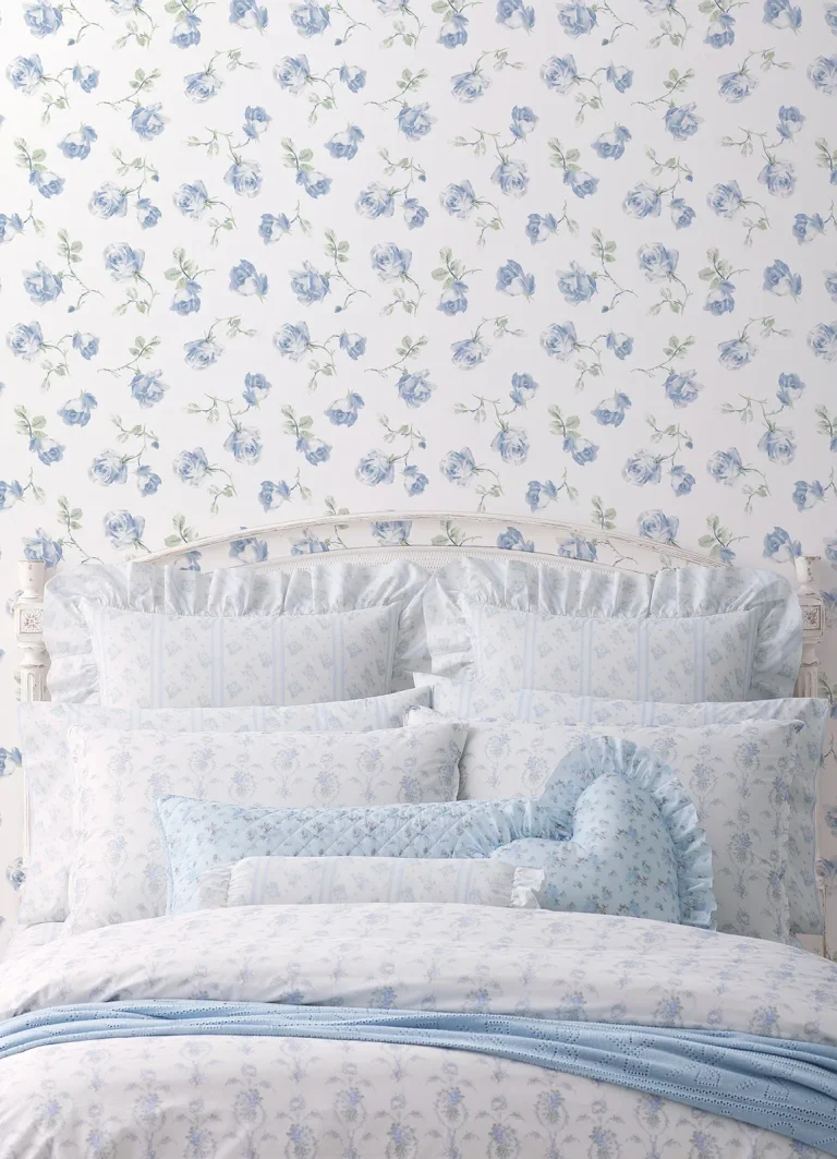 LoveShackFancy Ribbon Rosa Loose Roses Wallpaper - Blue — Ảnh 5