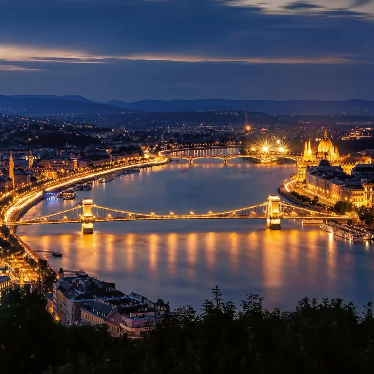 Hungary Budapest - Wall Mural 5060 - 8 Panel - 384cm x 260cm — Ảnh 2