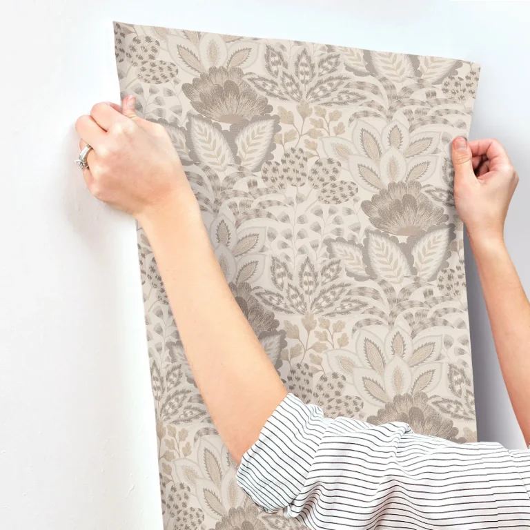 Catherine Botanical Wallpaper - Neutral