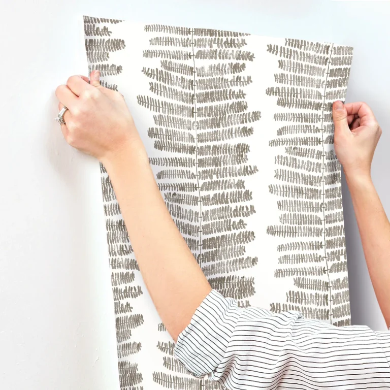 Lumis Fern Stripe Wallpaper - Taupe — Ảnh 3