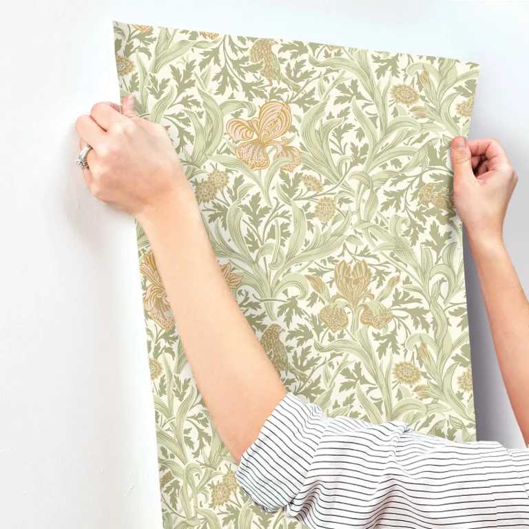 Iris Wild Gardens Wallpaper - Light Green — Ảnh 3