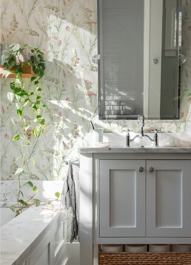 Chesapeake Hillaire Meadow Wallpaper - Green — Image 4