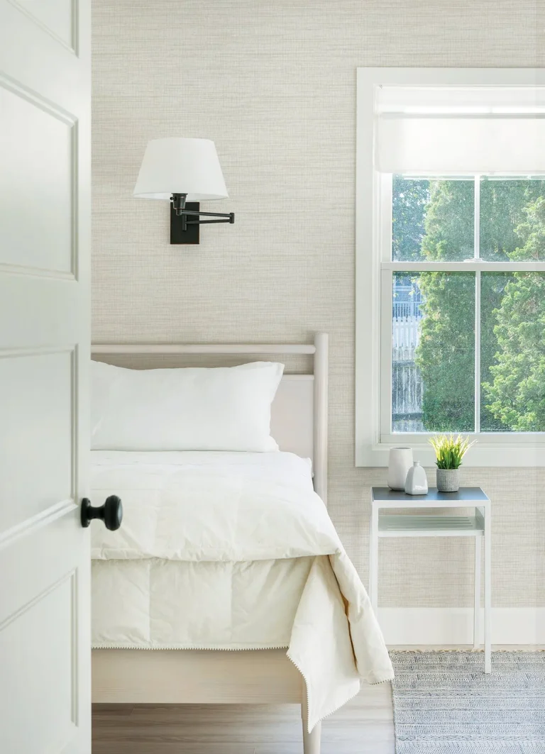 Chesapeake Solitude Distressed Texture Wallpaper - White — Ảnh 2