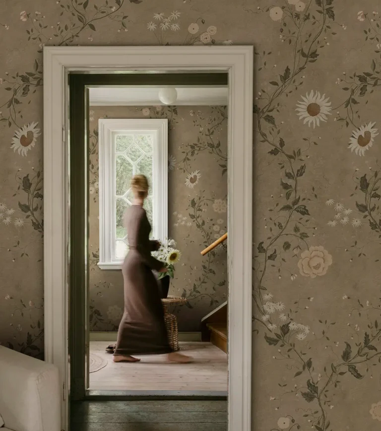 Inger, Brown — Image 3