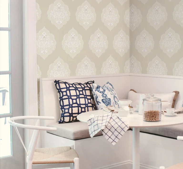 Signet Medallion Damask Wallpaper - Beige — Ảnh 3