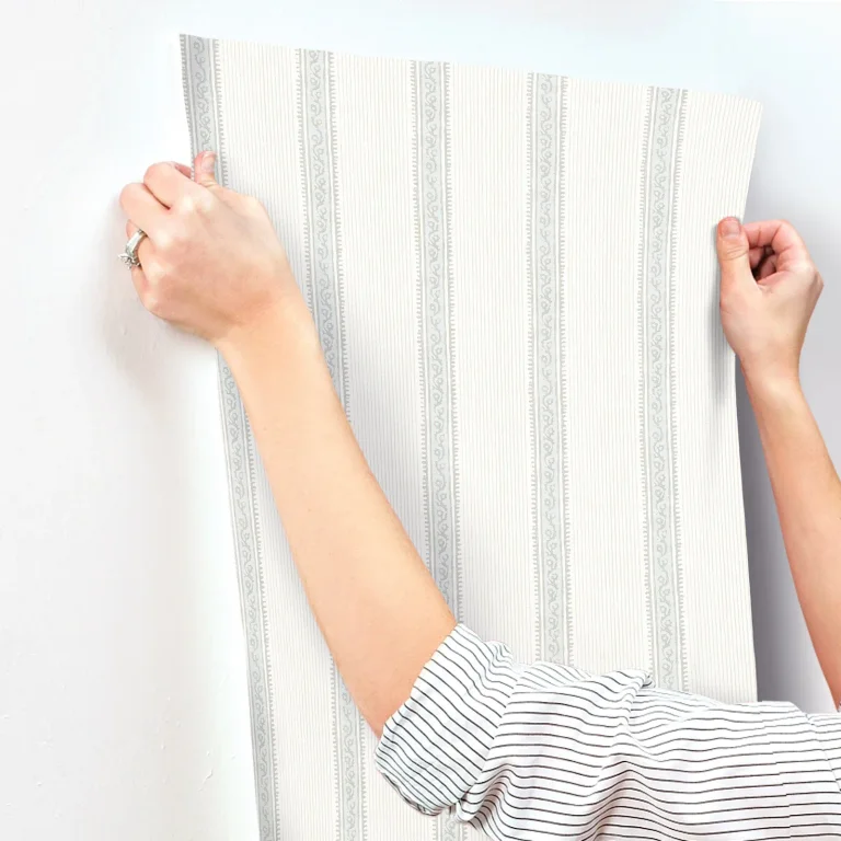 Chesapeake Mandevilla Vine Stripe Wallpaper - Light Blue — Ảnh 2