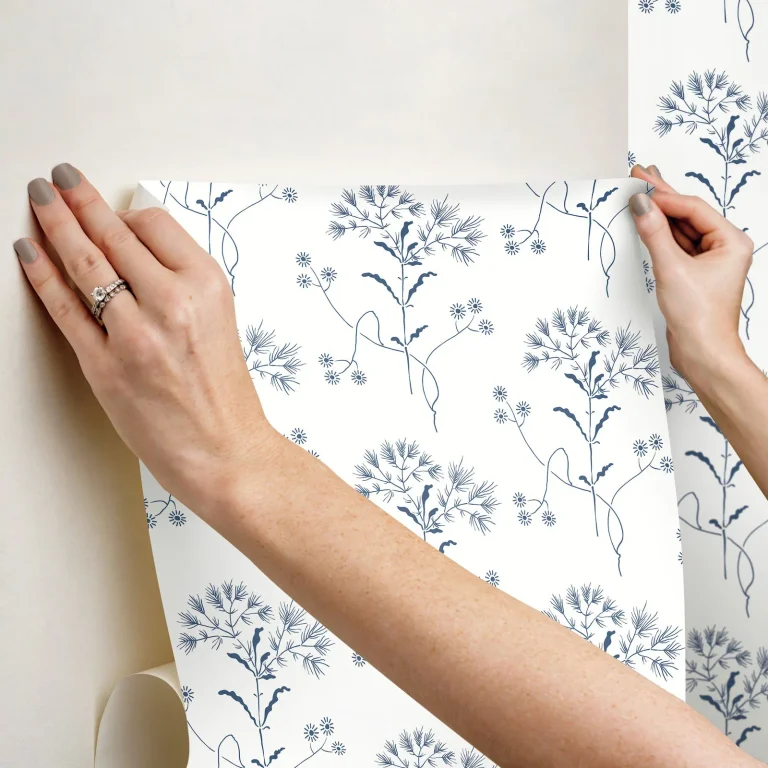 Magnolia Home Wildflower Wallpaper - Navy — Ảnh 2