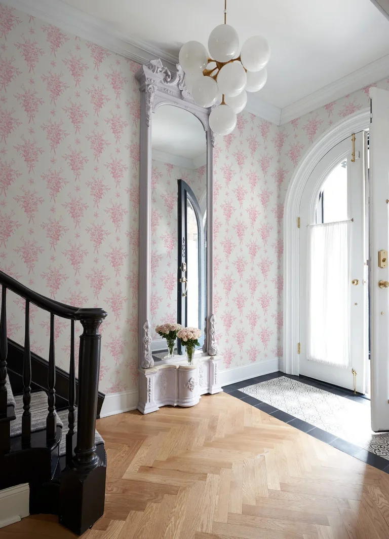LoveShackFancy Rosie Arrangements Bouquet Toss Wallpaper - Pink — Ảnh 4
