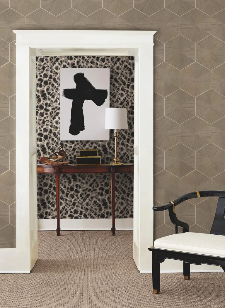 Ronald Redding Hexagram Wood Veneer Wallpaper - Dark Brown — Ảnh 2