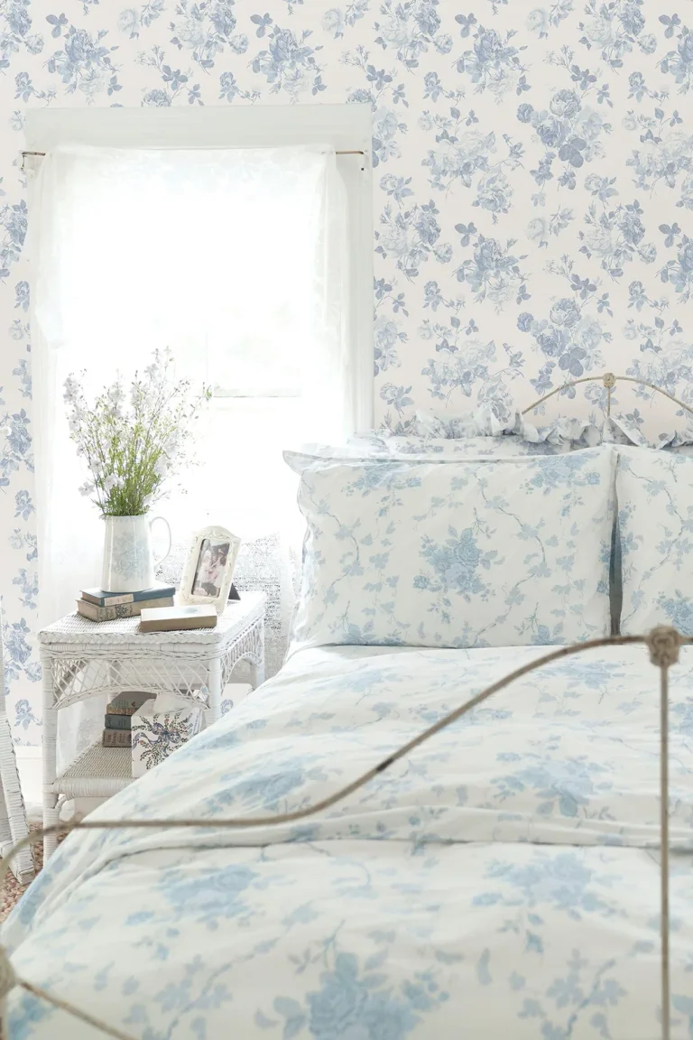 LoveShackFancy Everblooming Rosettes Cabbage Rose Bouquets Wallpaper - Sky Blue — Ảnh 6