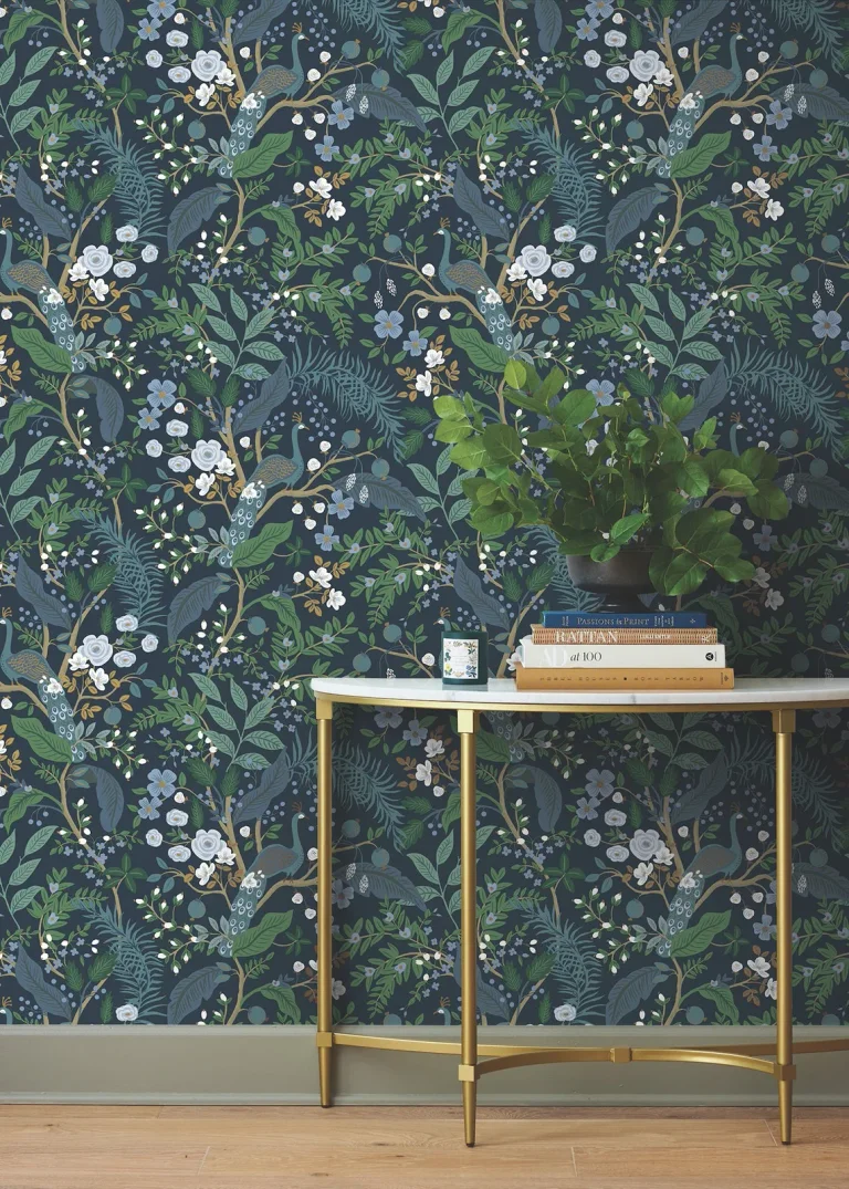 Rifle Paper Co. Peacock Garden Peel and Stick Wallpaper - Navy — Ảnh 5