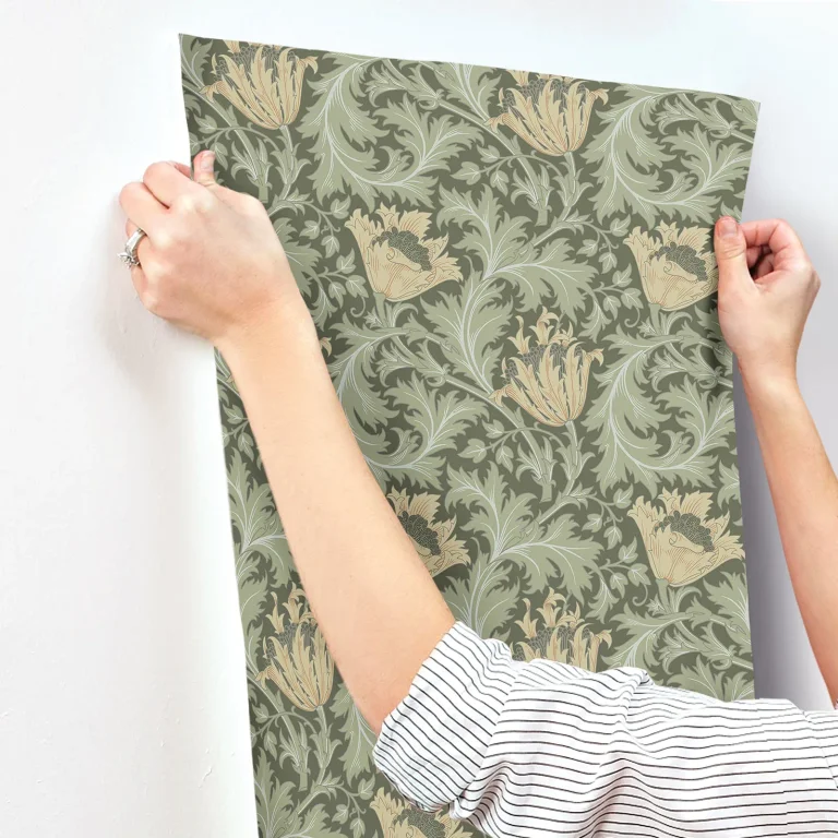 Anemone Floral Trail Wallpaper - Moss