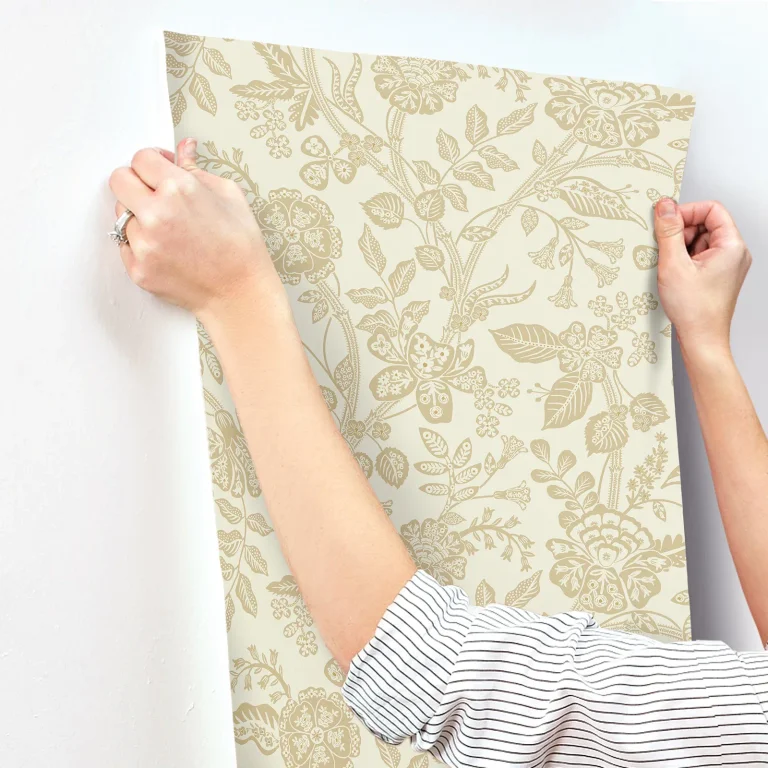 Rifle Paper Co. Gracie Garden Wallpaper - Gold & Linen — Ảnh 4