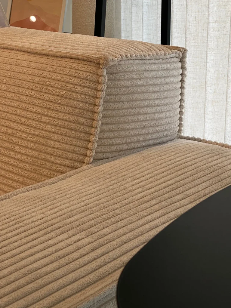 BOLD ARMCHAIR — Image 9