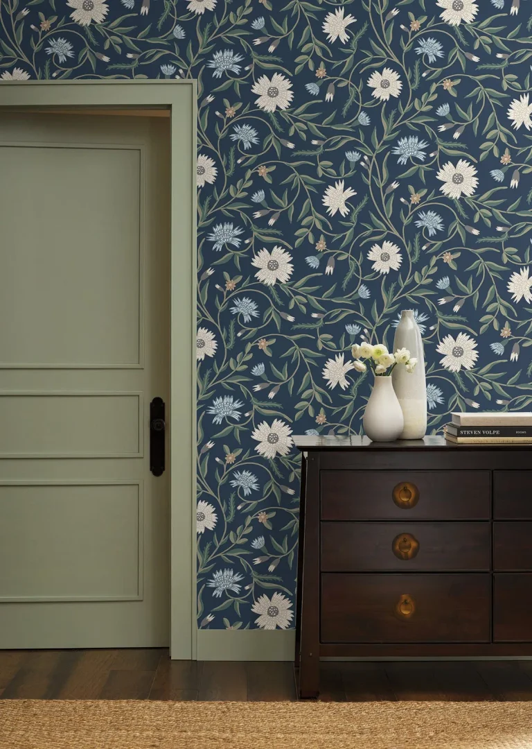 Rifle Paper Co. Aster Wallpaper - Navy — Ảnh 5