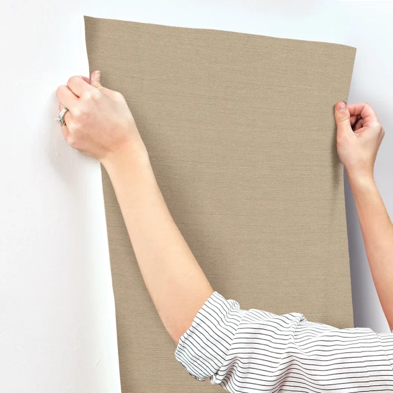 Shimmering Linen Wallpaper - Caramel — Image 4
