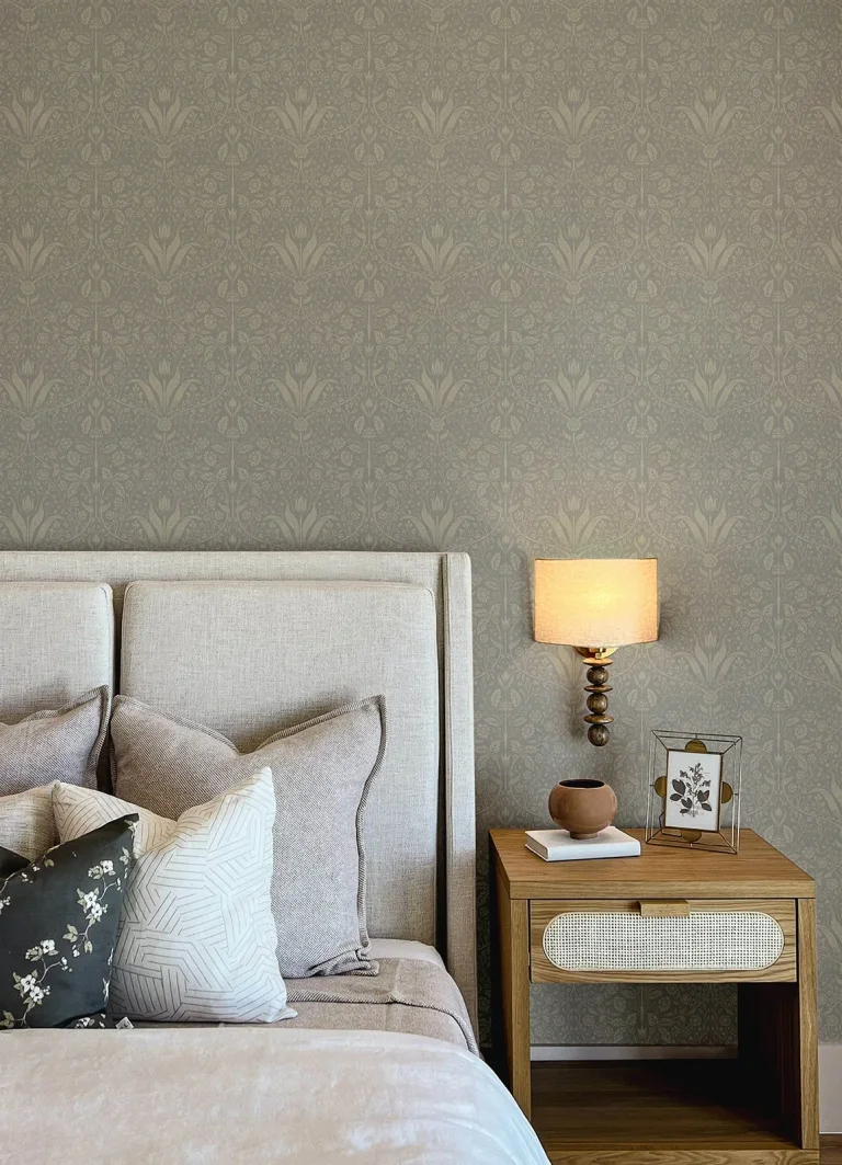 Mara Tulip Ogee Wallpaper - Grey — Ảnh 3