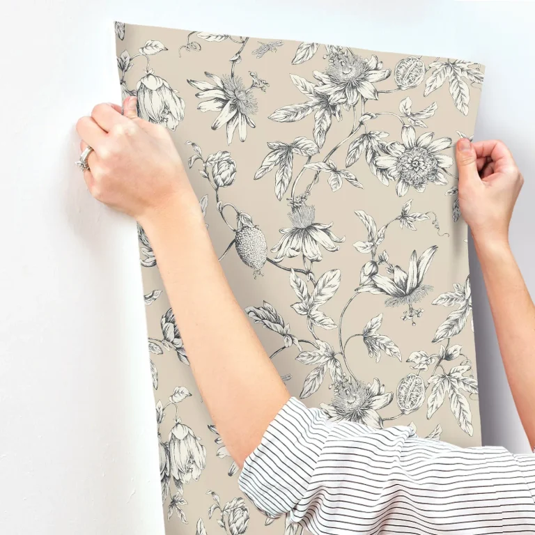 Passion Flower Toile Wallpaper - Beige — Image 7