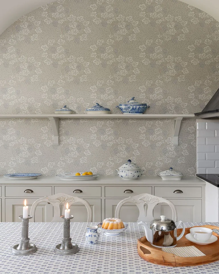 Vine Woodland Fruits Wallpaper - Light Grey — Ảnh 4