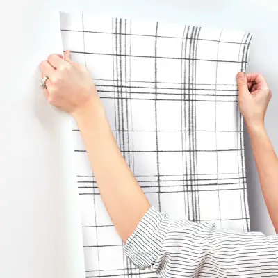 Farmhouse Plaid Wallpaper - Black/White