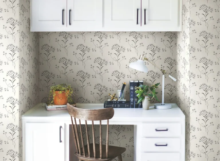 Magnolia Home Wildflower Peel and Stick Wallpaper - Black On White — Ảnh 6