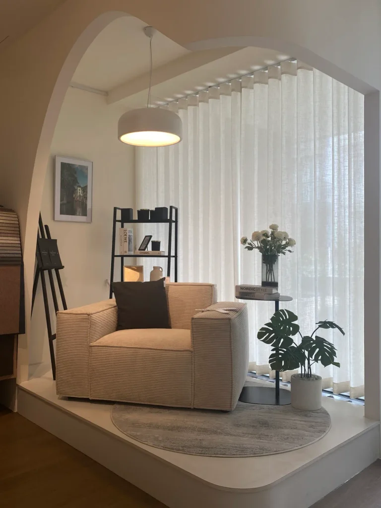 BOLD ARMCHAIR — Image 5
