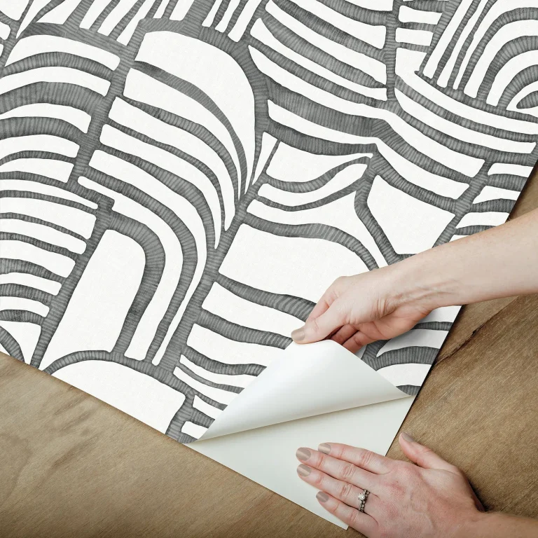 Nikki Chu Featherwork Peel and Stick Wallpaper - Black & White — Ảnh 4
