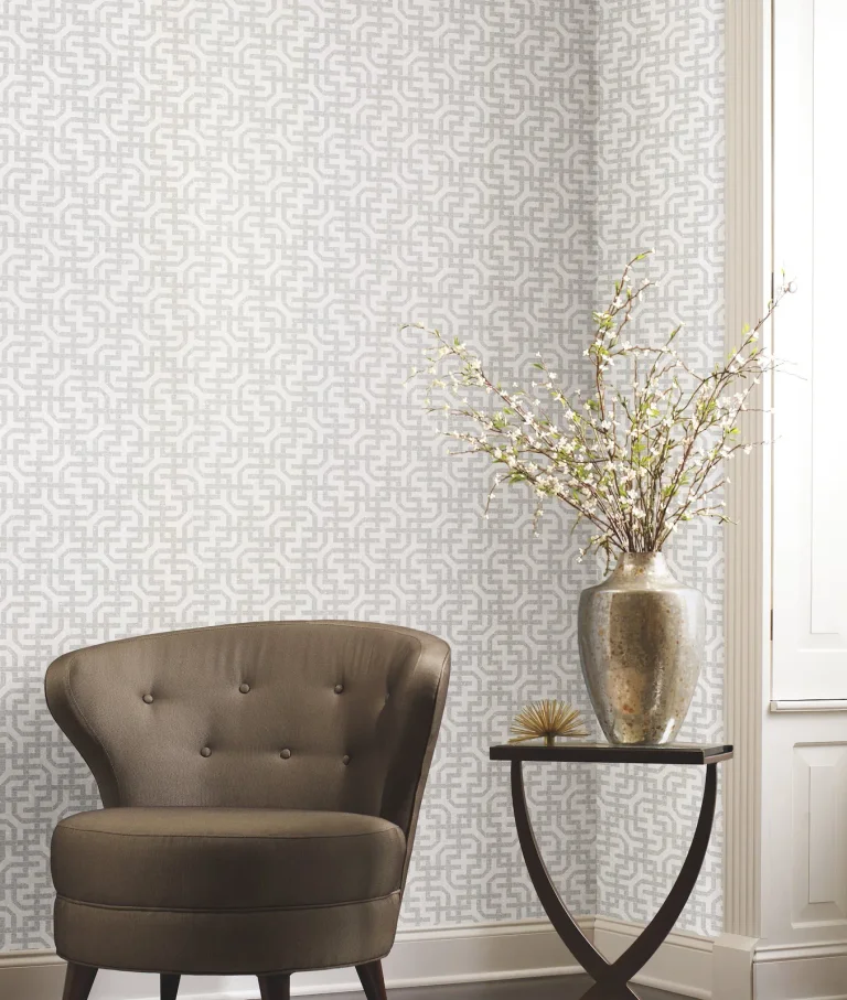 Ronald Redding Dynastic Lattice Wallpaper - White/Silver — Image 3