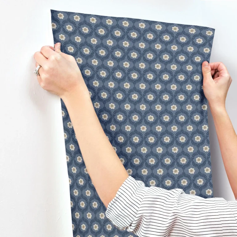 Rifle Paper Co. Emma Wallpaper - Navy — Image 4
