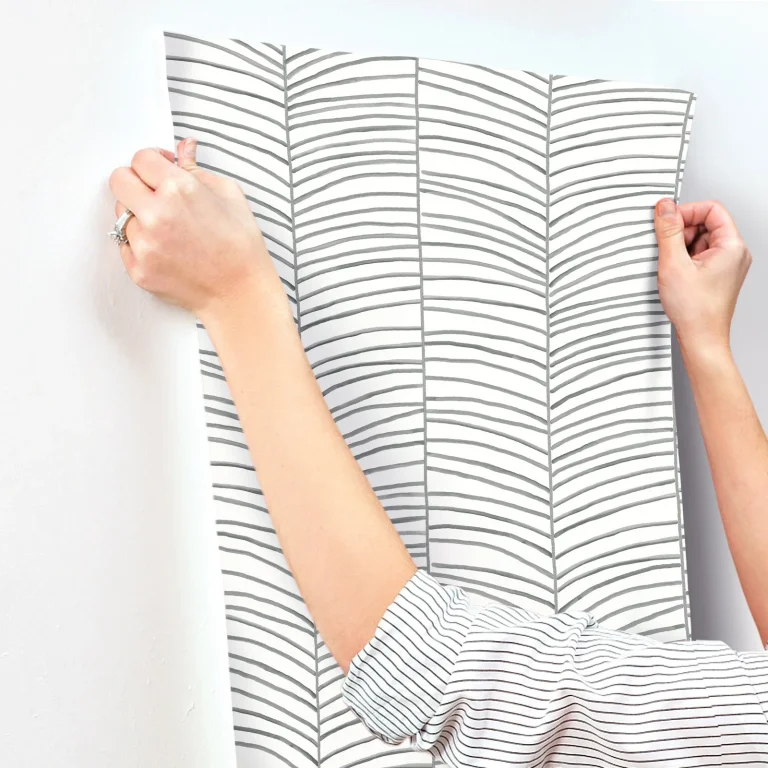 Cascade Palm Chevron Wallpaper - Onyx — Ảnh 3