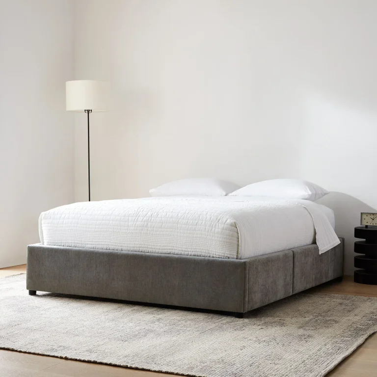 NO HEADBOARD BED — Image 6