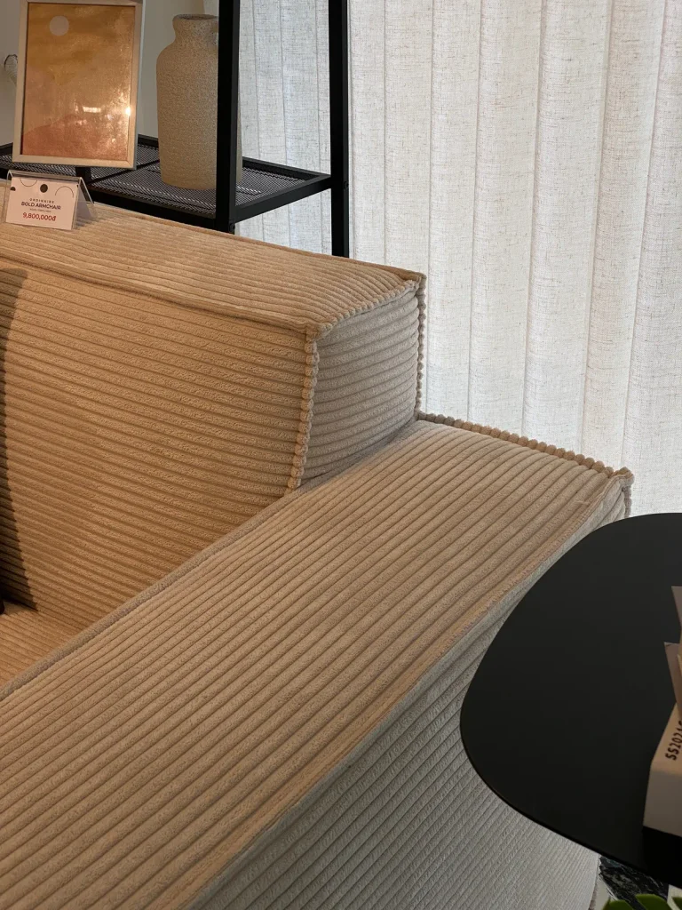 BOLD ARMCHAIR — Image 14