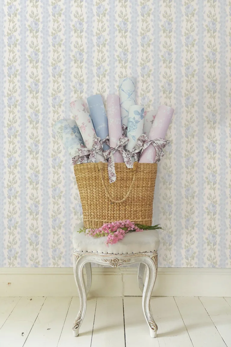 LoveShackFancy Blooming Heirloom Rose Stripe Wallpaper - Light Blue — Ảnh 4