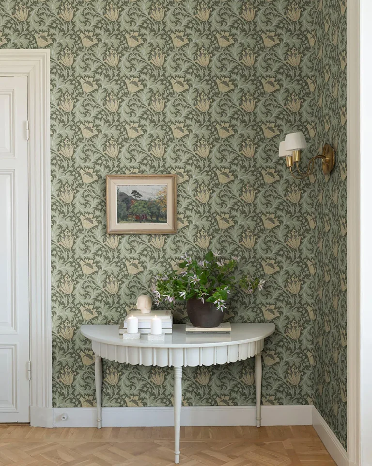 Anemone Floral Trail Wallpaper - Moss — Image 3